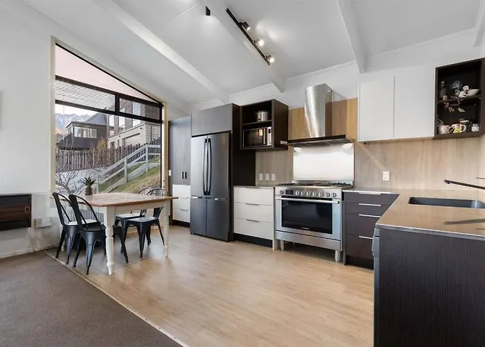 Lakeview Home Retreat At Queenstown Hill